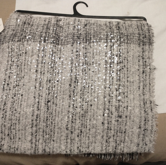 🟢 3/$11 Scarf, Headband, and Glove Set - Picture 2 of 5